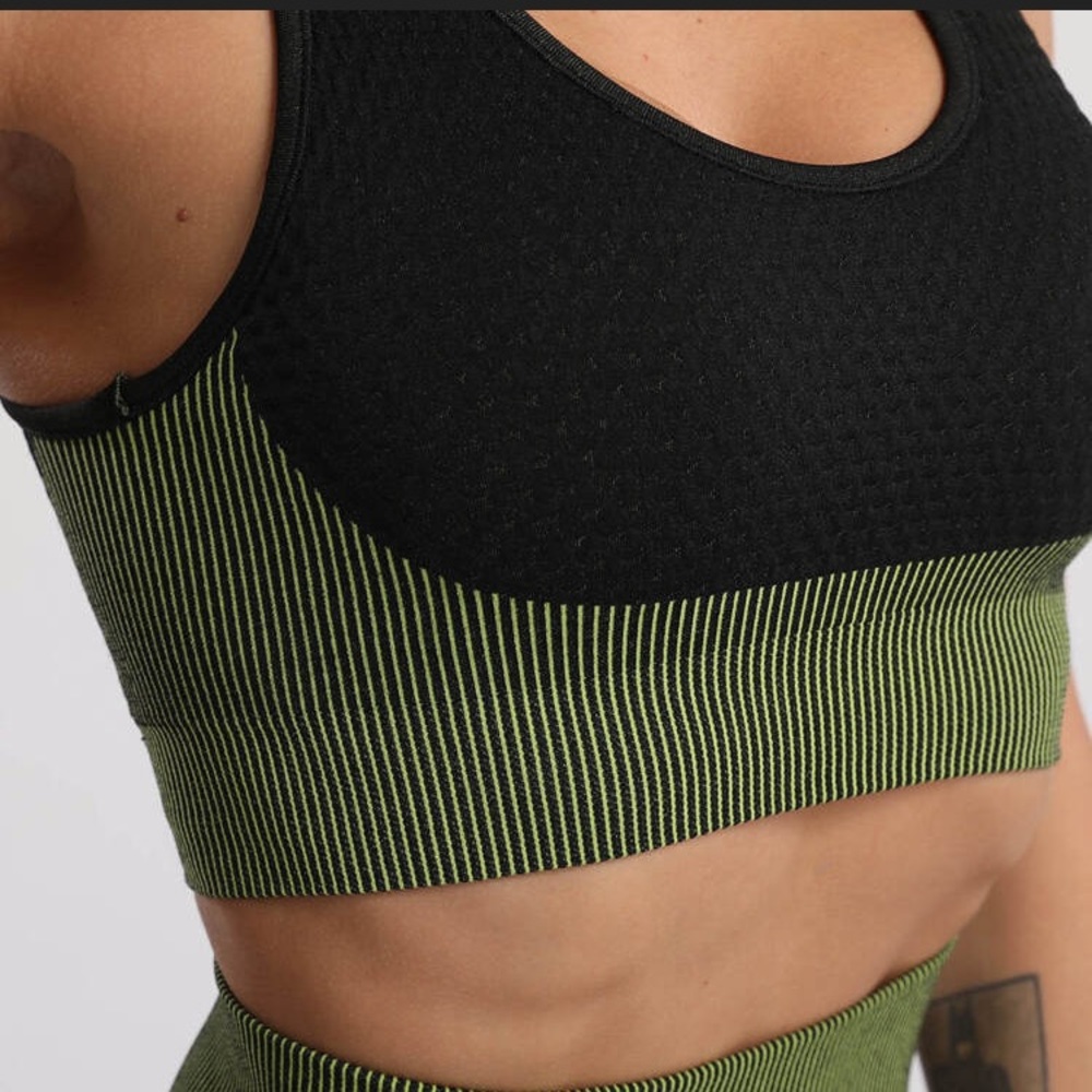 SEAMLESS ACTIVEWEAR SET - Picture 5 of 6